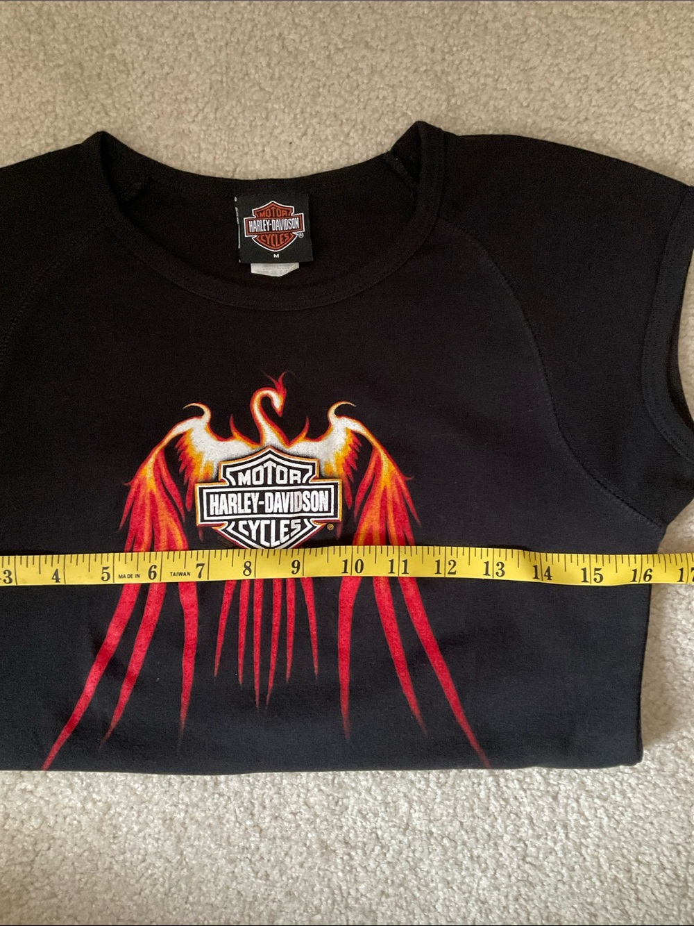 Vintage Harley-Davidson Black Cropped Tee with Red-Orange Flame Wings - Picture 4 of 6